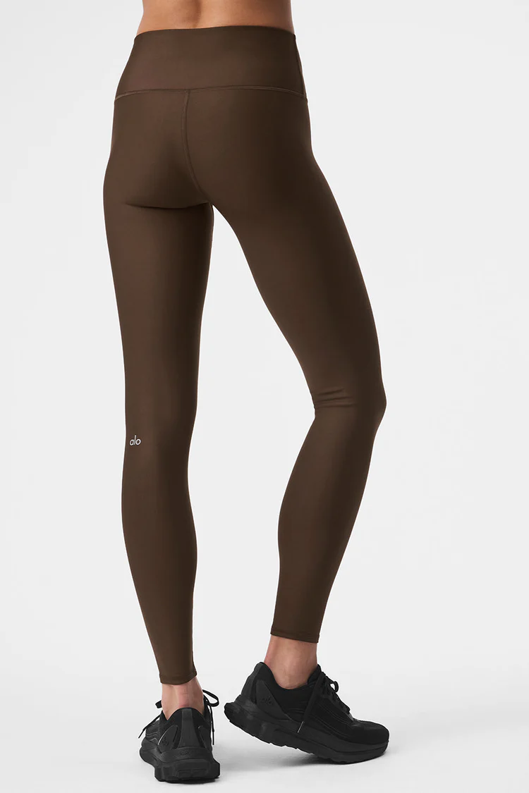 Yoga pants fit guide for pear apple athletic and hourglass body types